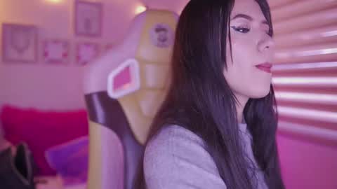 Snapshot of chloe_moonss chatting on 02/23/26, 09:45 Chloe online show from 02/23/26, 09:45