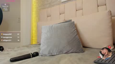 chloe online show from 01/17/25, 10:34