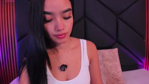 chloe online show from 09/23/25, 11:24