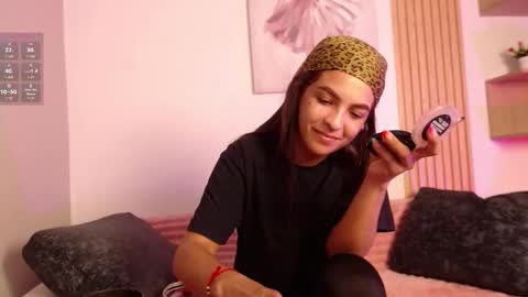 chloe_peach_ online show from 02/20/26, 12:49