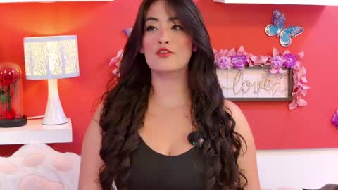 Snapshot of chloe_rem chatting on 05/28/26, 01:25 . online show from 05/28/26, 01:25