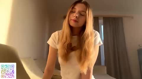 hloe online show from 11/21/25, 12:59