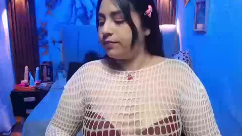 chloe_smith5 online show from 03/20/26, 02:33