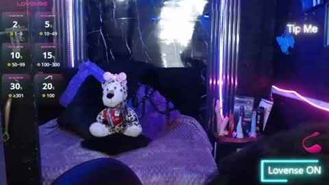 chloe_smith5 online show from 07/13/26, 01:25