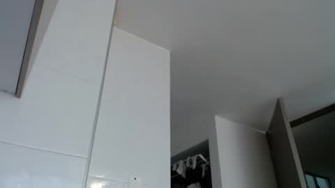 cloes  online show from 10/01/25, 09:21