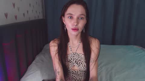 Chloe online show from 11/12/25, 02:17