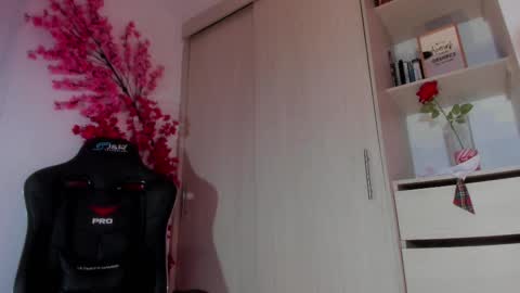 Chloe Miller  online show from 05/30/26, 03:47