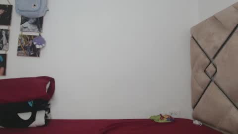 Chloe  online show from 11/13/25, 05:01