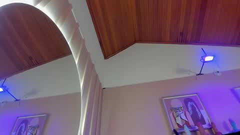 Snapshot of chloe_watson_ chatting on 12/20/25, 07:32 online show from 12/20/25, 07:32