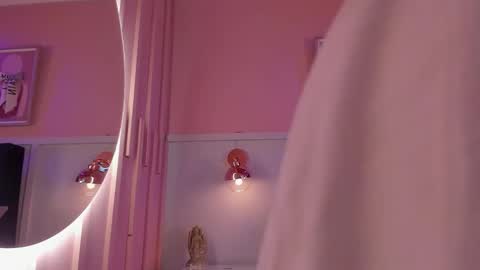 Snapshot of chloe_watson_ chatting on 01/07/26, 07:16 online show from 01/07/26, 07:16