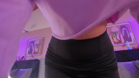 Snapshot of chloe_watson_ chatting on 02/06/26, 07:28 online show from 02/06/26, 07:28