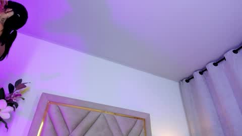 chloe_wilson7 online show from 10/21/25, 01:39