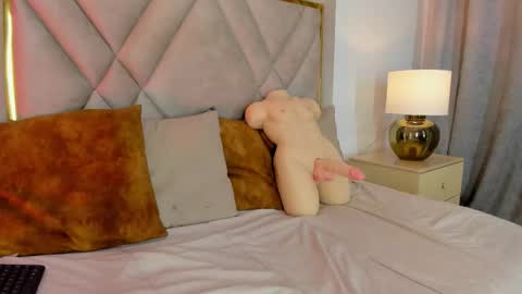 chloe_wilson7 online show from 03/07/26, 01:57