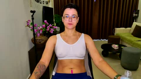 Snapshot of chloe_x_ chatting on 05/24/26, 12:15 Eva and Sandra online show from 05/24/26, 12:15