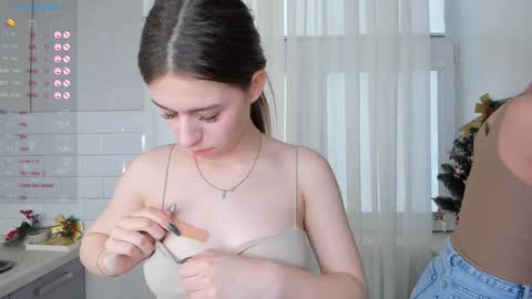 Megan and Jeniffer online show from 01/19/25, 10:06