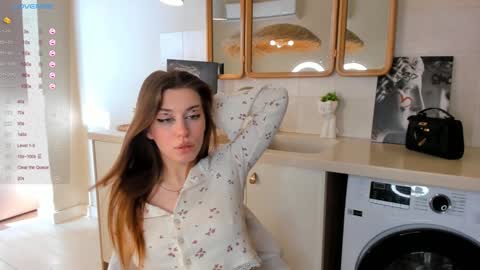 Megan and Jeniffer online show from 02/05/25, 10:19