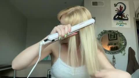 Chloe  online show from 06/19/26, 12:48
