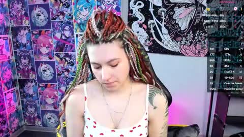 Snapshot of chloebloss0m chatting on 11/19/25, 03:06 Boni online show from 11/19/25, 03:06