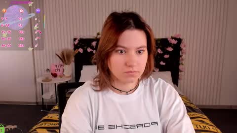 Snapshot of chloebloss0m chatting on 12/16/25, 03:11 Boni online show from 12/16/25, 03:11