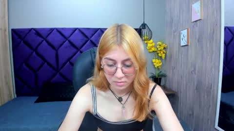 chloecampbell03 online show from 12/17/25, 04:35