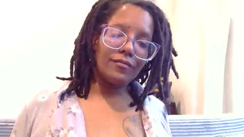 Chloe online show from 05/23/26, 10:25