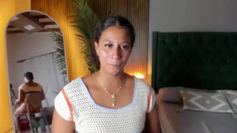 Chloe fixxx online show from 06/10/26, 09:35