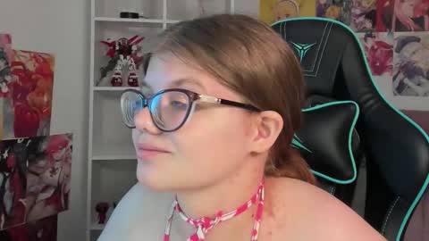 Snapshot of chloehalses chatting on 01/14/26, 05:13 ChloeHalses online show from 01/14/26, 05:13