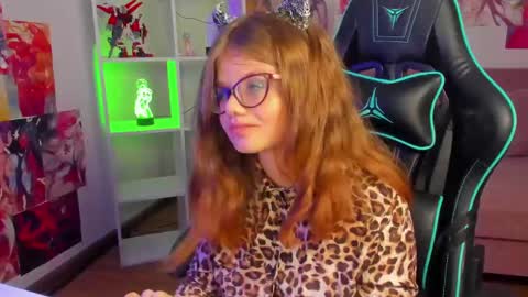 ChloeHalses online show from 04/11/26, 05:06