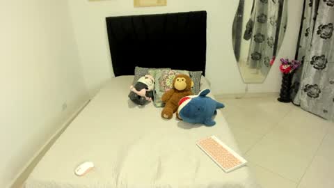 Laura  independent model online show from 06/11/26, 01:38