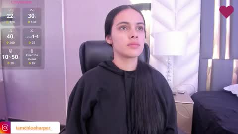  Chloe Harper  online show from 03/18/26, 11:46