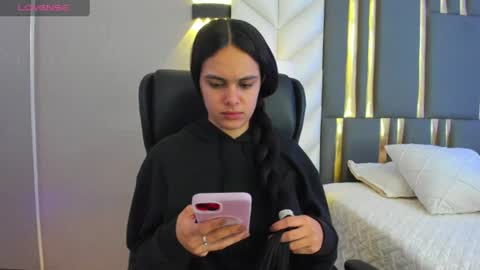  Chloe Harper  online show from 07/08/26, 11:48