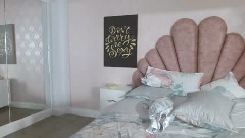 ChloeHills online show from 06/10/26, 03:44