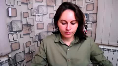 Chloe online show from 10/26/25, 09:59