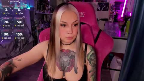 ChloeKohaku online show from 10/12/25, 02:54