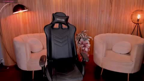 Chloe  OF chloemanson online show from 03/03/25, 10:20