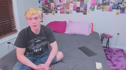 Snapshot of chloenight chatting on 01/20/25, 08:19 Chloe Night Milo Night online show from 01/20/25, 08:19