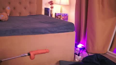 Chlo online show from 12/20/25, 04:30