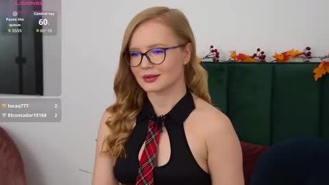 Chloe online show from 10/06/25, 07:28