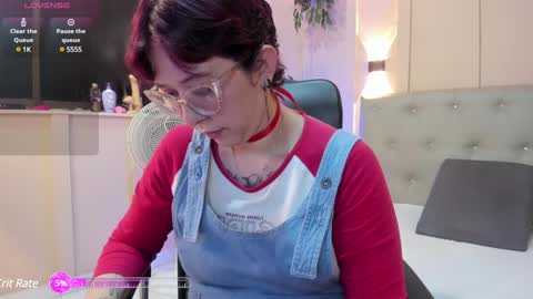 Snapshot of chloerossee chatting on 01/25/25, 01:32 Chloe rosse online show from 01/25/25, 01:32