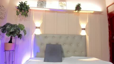 Snapshot of chloerossee chatting on 03/08/25, 01:17 Chloe rosse online show from 03/08/25, 01:17