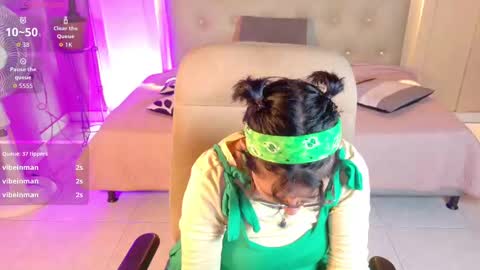 Snapshot of chloerossee chatting on 09/10/25, 01:27 Chloe rosse online show from 09/10/25, 01:27