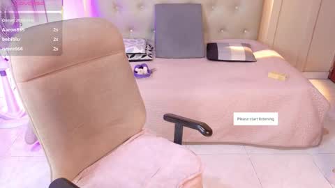 Snapshot of chloerossee chatting on 11/08/25, 01:17 Chloe rosse online show from 11/08/25, 01:17