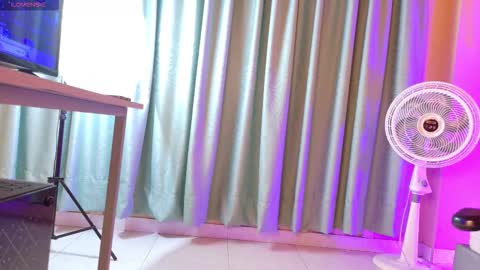 Snapshot of chloerossee chatting on 11/11/25, 01:05 Chloe rosse online show from 11/11/25, 01:05