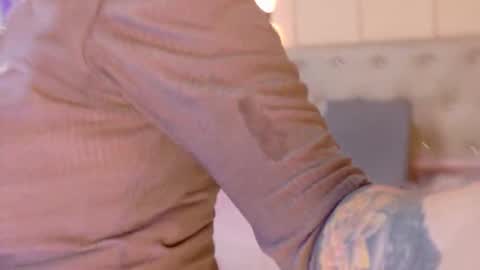 Snapshot of chloerossee chatting on 11/19/25, 01:38 Chloe rosse online show from 11/19/25, 01:38