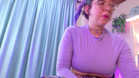 Snapshot of chloerossee chatting on 12/19/25, 01:23 Chloe rosse online show from 12/19/25, 01:23