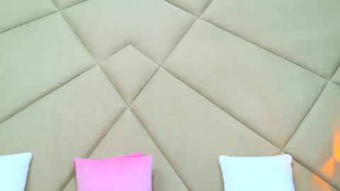 Chloe Vee online show from 06/01/26, 04:58