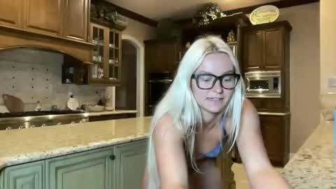 Chloe Babe online show from 04/29/26, 07:12