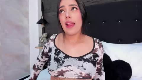 Snapshot of chlooescott chatting on 10/31/25, 12:50 Chloe Scott online show from 10/31/25, 12:50