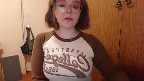 Snapshot of chmiri chatting on 01/16/25, 04:28 chmiri online show from 01/16/25, 04:28