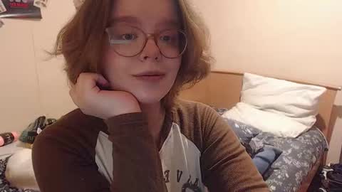 Snapshot of chmiri chatting on 12/21/25, 04:03 chmiri online show from 12/21/25, 04:03